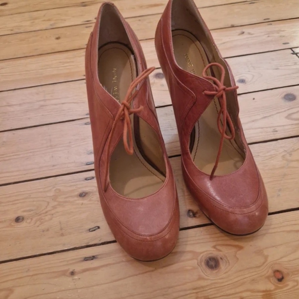 Nine West Women's Tan Lace-Up Heels